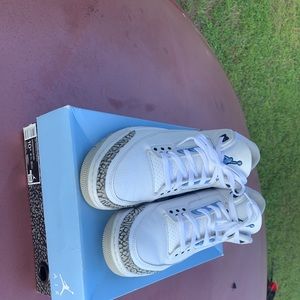 Jordan 3 Unc